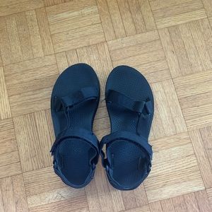 black women’s teva’s